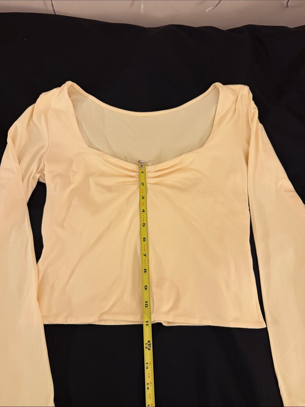 Women's Long Sleeve Scoop Neck Top in yellow Large - Picture 3 of 6